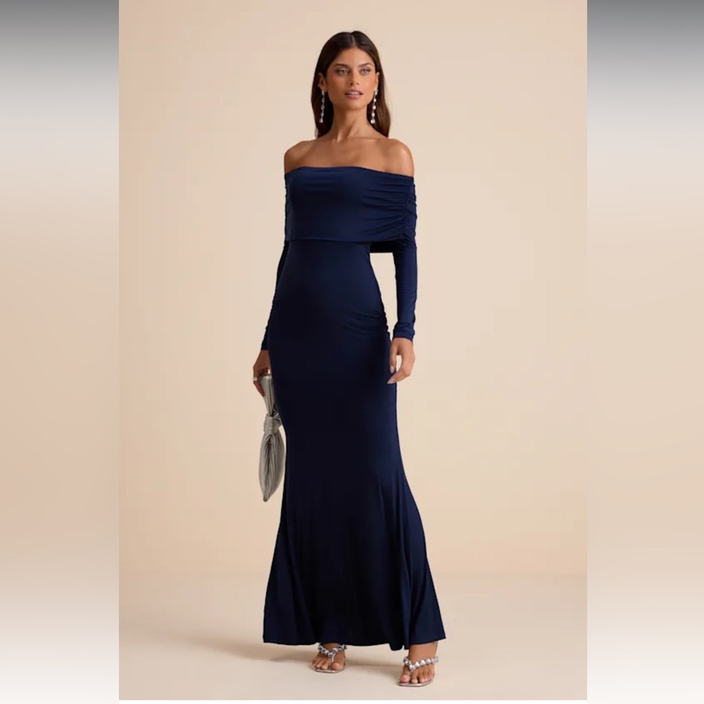 Effortlessly Stunning Navy Off-the-Shoulder Maxi Dress